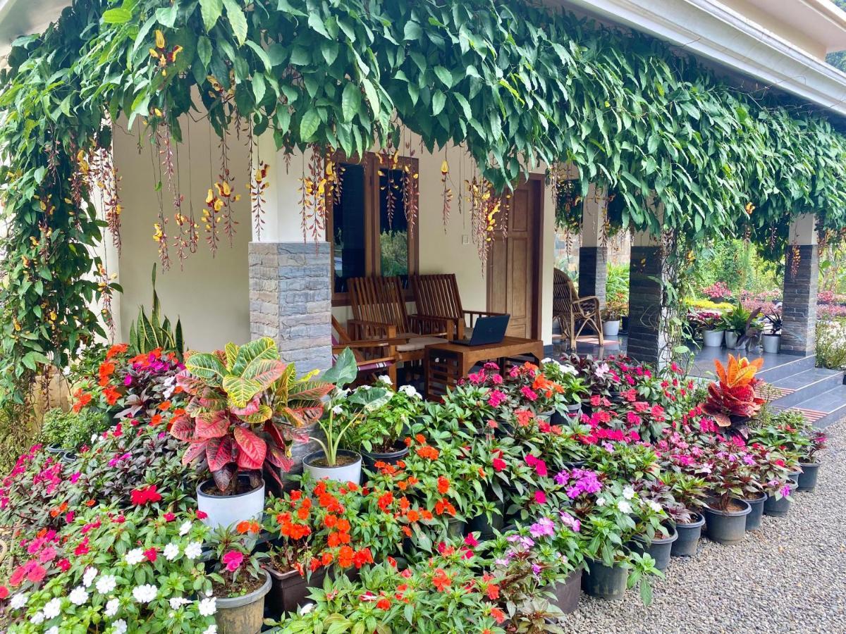 Flower Valley Plantation Homestay Munnar Ngoại thất bức ảnh